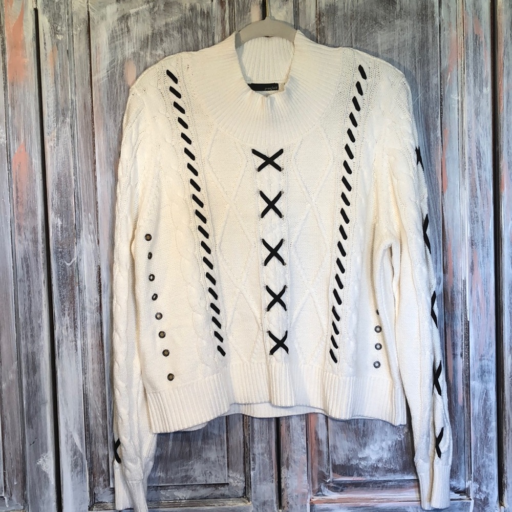 Pressfield pullover laced & grommet sweater